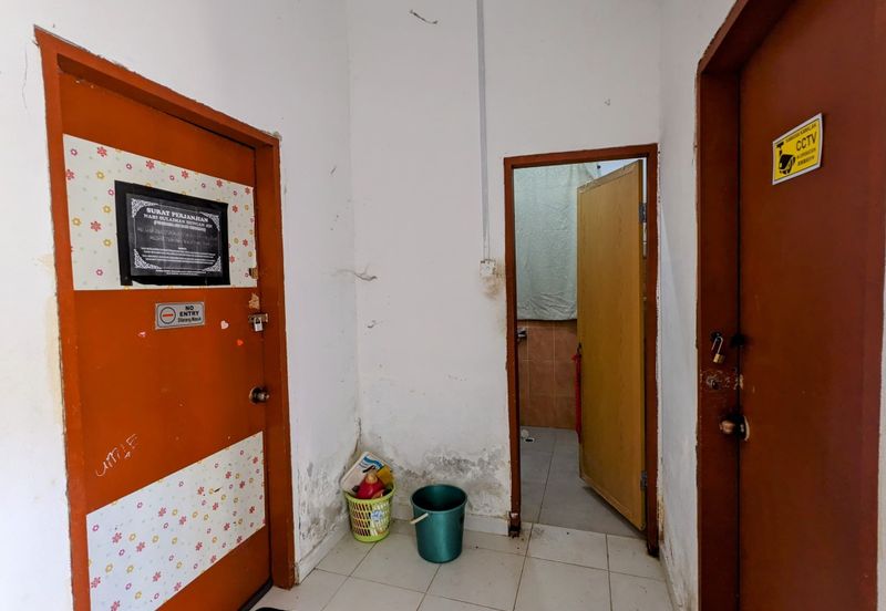 𝐑𝐔𝐌𝐀𝐇 𝐒𝐄𝐌𝐈-𝐃 𝟐 𝐓𝐈𝐍𝐆𝐊𝐀𝐓 𝐃𝐈 𝐁𝐀𝐍𝐃𝐀𝐑 𝐊𝐔𝐀𝐋𝐀 𝐓𝐄𝐑𝐄𝐍𝐆𝐆𝐀𝐍𝐔 𝐁𝐄𝐑𝐒𝐄𝐁𝐄𝐋𝐀𝐇𝐀𝐍 𝐈𝐂𝐎𝐍 𝐑𝐄𝐒𝐈𝐃𝐄𝐍𝐂𝐄𝐒