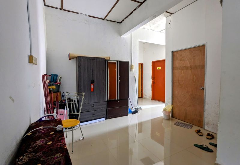 𝐑𝐔𝐌𝐀𝐇 𝐒𝐄𝐌𝐈-𝐃 𝟐 𝐓𝐈𝐍𝐆𝐊𝐀𝐓 𝐃𝐈 𝐁𝐀𝐍𝐃𝐀𝐑 𝐊𝐔𝐀𝐋𝐀 𝐓𝐄𝐑𝐄𝐍𝐆𝐆𝐀𝐍𝐔 𝐁𝐄𝐑𝐒𝐄𝐁𝐄𝐋𝐀𝐇𝐀𝐍 𝐈𝐂𝐎𝐍 𝐑𝐄𝐒𝐈𝐃𝐄𝐍𝐂𝐄𝐒