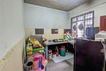 𝐑𝐔𝐌𝐀𝐇 𝐒𝐄𝐌𝐈-𝐃 𝟐 𝐓𝐈𝐍𝐆𝐊𝐀𝐓 𝐃𝐈 𝐁𝐀𝐍𝐃𝐀𝐑 𝐊𝐔𝐀𝐋𝐀 𝐓𝐄𝐑𝐄𝐍𝐆𝐆𝐀𝐍𝐔 𝐁𝐄𝐑𝐒𝐄𝐁𝐄𝐋𝐀𝐇𝐀𝐍 𝐈𝐂𝐎𝐍 𝐑𝐄𝐒𝐈𝐃𝐄𝐍𝐂𝐄𝐒