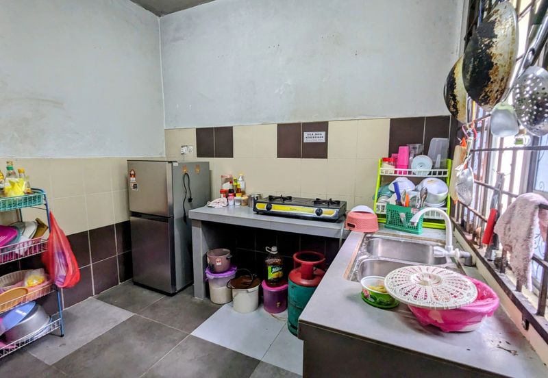 𝐑𝐔𝐌𝐀𝐇 𝐒𝐄𝐌𝐈-𝐃 𝟐 𝐓𝐈𝐍𝐆𝐊𝐀𝐓 𝐃𝐈 𝐁𝐀𝐍𝐃𝐀𝐑 𝐊𝐔𝐀𝐋𝐀 𝐓𝐄𝐑𝐄𝐍𝐆𝐆𝐀𝐍𝐔 𝐁𝐄𝐑𝐒𝐄𝐁𝐄𝐋𝐀𝐇𝐀𝐍 𝐈𝐂𝐎𝐍 𝐑𝐄𝐒𝐈𝐃𝐄𝐍𝐂𝐄𝐒