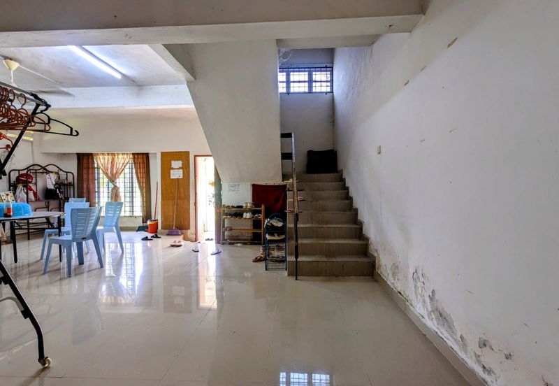 𝐑𝐔𝐌𝐀𝐇 𝐒𝐄𝐌𝐈-𝐃 𝟐 𝐓𝐈𝐍𝐆𝐊𝐀𝐓 𝐃𝐈 𝐁𝐀𝐍𝐃𝐀𝐑 𝐊𝐔𝐀𝐋𝐀 𝐓𝐄𝐑𝐄𝐍𝐆𝐆𝐀𝐍𝐔 𝐁𝐄𝐑𝐒𝐄𝐁𝐄𝐋𝐀𝐇𝐀𝐍 𝐈𝐂𝐎𝐍 𝐑𝐄𝐒𝐈𝐃𝐄𝐍𝐂𝐄𝐒