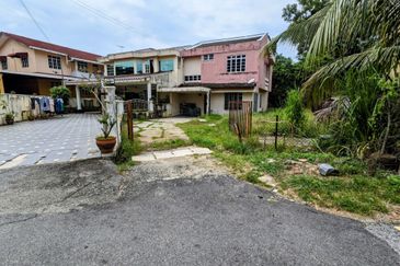 𝐑𝐔𝐌𝐀𝐇 𝐒𝐄𝐌𝐈-𝐃 𝟐 𝐓𝐈𝐍𝐆𝐊𝐀𝐓 𝐃𝐈 𝐁𝐀𝐍𝐃𝐀𝐑 𝐊𝐔𝐀𝐋𝐀 𝐓𝐄𝐑𝐄𝐍𝐆𝐆𝐀𝐍𝐔 𝐁𝐄𝐑𝐒𝐄𝐁𝐄𝐋𝐀𝐇𝐀𝐍 𝐈𝐂𝐎𝐍 𝐑𝐄𝐒𝐈𝐃𝐄𝐍𝐂𝐄𝐒