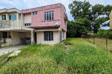 𝐑𝐔𝐌𝐀𝐇 𝐒𝐄𝐌𝐈-𝐃 𝟐 𝐓𝐈𝐍𝐆𝐊𝐀𝐓 𝐃𝐈 𝐁𝐀𝐍𝐃𝐀𝐑 𝐊𝐔𝐀𝐋𝐀 𝐓𝐄𝐑𝐄𝐍𝐆𝐆𝐀𝐍𝐔 𝐁𝐄𝐑𝐒𝐄𝐁𝐄𝐋𝐀𝐇𝐀𝐍 𝐈𝐂𝐎𝐍 𝐑𝐄𝐒𝐈𝐃𝐄𝐍𝐂𝐄𝐒