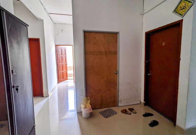 𝐑𝐔𝐌𝐀𝐇 𝐒𝐄𝐌𝐈-𝐃 𝟐 𝐓𝐈𝐍𝐆𝐊𝐀𝐓 𝐃𝐈 𝐁𝐀𝐍𝐃𝐀𝐑 𝐊𝐔𝐀𝐋𝐀 𝐓𝐄𝐑𝐄𝐍𝐆𝐆𝐀𝐍𝐔 𝐁𝐄𝐑𝐒𝐄𝐁𝐄𝐋𝐀𝐇𝐀𝐍 𝐈𝐂𝐎𝐍 𝐑𝐄𝐒𝐈𝐃𝐄𝐍𝐂𝐄𝐒