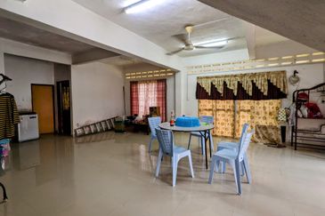 𝐑𝐔𝐌𝐀𝐇 𝐒𝐄𝐌𝐈-𝐃 𝟐 𝐓𝐈𝐍𝐆𝐊𝐀𝐓 𝐃𝐈 𝐁𝐀𝐍𝐃𝐀𝐑 𝐊𝐔𝐀𝐋𝐀 𝐓𝐄𝐑𝐄𝐍𝐆𝐆𝐀𝐍𝐔 𝐁𝐄𝐑𝐒𝐄𝐁𝐄𝐋𝐀𝐇𝐀𝐍 𝐈𝐂𝐎𝐍 𝐑𝐄𝐒𝐈𝐃𝐄𝐍𝐂𝐄𝐒