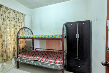 𝐑𝐔𝐌𝐀𝐇 𝐒𝐄𝐌𝐈-𝐃 𝟐 𝐓𝐈𝐍𝐆𝐊𝐀𝐓 𝐃𝐈 𝐁𝐀𝐍𝐃𝐀𝐑 𝐊𝐔𝐀𝐋𝐀 𝐓𝐄𝐑𝐄𝐍𝐆𝐆𝐀𝐍𝐔 𝐁𝐄𝐑𝐒𝐄𝐁𝐄𝐋𝐀𝐇𝐀𝐍 𝐈𝐂𝐎𝐍 𝐑𝐄𝐒𝐈𝐃𝐄𝐍𝐂𝐄𝐒