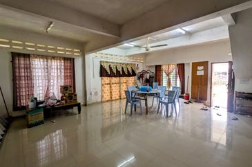 𝐑𝐔𝐌𝐀𝐇 𝐒𝐄𝐌𝐈-𝐃 𝟐 𝐓𝐈𝐍𝐆𝐊𝐀𝐓 𝐃𝐈 𝐁𝐀𝐍𝐃𝐀𝐑 𝐊𝐔𝐀𝐋𝐀 𝐓𝐄𝐑𝐄𝐍𝐆𝐆𝐀𝐍𝐔 𝐁𝐄𝐑𝐒𝐄𝐁𝐄𝐋𝐀𝐇𝐀𝐍 𝐈𝐂𝐎𝐍 𝐑𝐄𝐒𝐈𝐃𝐄𝐍𝐂𝐄𝐒