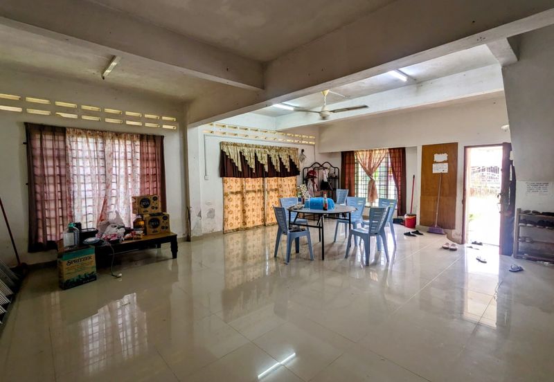 𝐑𝐔𝐌𝐀𝐇 𝐒𝐄𝐌𝐈-𝐃 𝟐 𝐓𝐈𝐍𝐆𝐊𝐀𝐓 𝐃𝐈 𝐁𝐀𝐍𝐃𝐀𝐑 𝐊𝐔𝐀𝐋𝐀 𝐓𝐄𝐑𝐄𝐍𝐆𝐆𝐀𝐍𝐔 𝐁𝐄𝐑𝐒𝐄𝐁𝐄𝐋𝐀𝐇𝐀𝐍 𝐈𝐂𝐎𝐍 𝐑𝐄𝐒𝐈𝐃𝐄𝐍𝐂𝐄𝐒