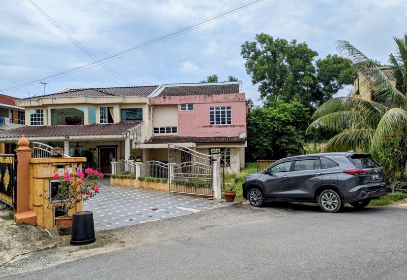 𝐑𝐔𝐌𝐀𝐇 𝐒𝐄𝐌𝐈-𝐃 𝟐 𝐓𝐈𝐍𝐆𝐊𝐀𝐓 𝐃𝐈 𝐁𝐀𝐍𝐃𝐀𝐑 𝐊𝐔𝐀𝐋𝐀 𝐓𝐄𝐑𝐄𝐍𝐆𝐆𝐀𝐍𝐔 𝐁𝐄𝐑𝐒𝐄𝐁𝐄𝐋𝐀𝐇𝐀𝐍 𝐈𝐂𝐎𝐍 𝐑𝐄𝐒𝐈𝐃𝐄𝐍𝐂𝐄𝐒