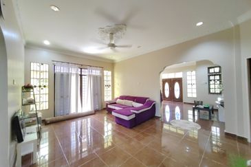 𝐁𝐀𝐍𝐆𝐋𝐎 𝐌𝐄𝐖𝐀𝐇 𝟐 𝐓𝐈𝐍𝐆𝐊𝐀𝐓 𝐃𝐈 𝐊𝐆. 𝐒𝐔𝐑𝐀𝐔 𝐇𝐉. 𝐌𝐀𝐓 𝐙𝐈𝐍, 𝐁𝐔𝐊𝐈𝐓 𝐏𝐀𝐘𝐎𝐍𝐆, 𝐓𝐄𝐑𝐄𝐍𝐆𝐆𝐀𝐍𝐔