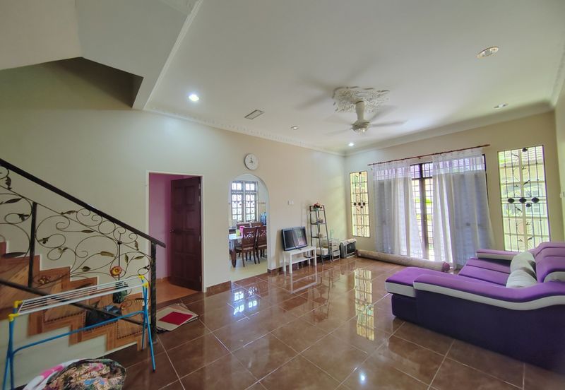 𝐁𝐀𝐍𝐆𝐋𝐎 𝐌𝐄𝐖𝐀𝐇 𝟐 𝐓𝐈𝐍𝐆𝐊𝐀𝐓 𝐃𝐈 𝐊𝐆. 𝐒𝐔𝐑𝐀𝐔 𝐇𝐉. 𝐌𝐀𝐓 𝐙𝐈𝐍, 𝐁𝐔𝐊𝐈𝐓 𝐏𝐀𝐘𝐎𝐍𝐆, 𝐓𝐄𝐑𝐄𝐍𝐆𝐆𝐀𝐍𝐔