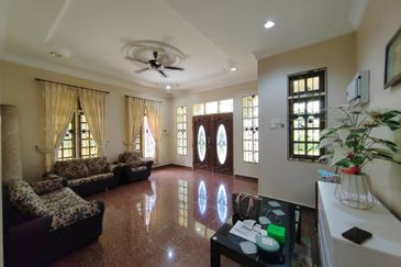 𝐁𝐀𝐍𝐆𝐋𝐎 𝐌𝐄𝐖𝐀𝐇 𝟐 𝐓𝐈𝐍𝐆𝐊𝐀𝐓 𝐃𝐈 𝐊𝐆. 𝐒𝐔𝐑𝐀𝐔 𝐇𝐉. 𝐌𝐀𝐓 𝐙𝐈𝐍, 𝐁𝐔𝐊𝐈𝐓 𝐏𝐀𝐘𝐎𝐍𝐆, 𝐓𝐄𝐑𝐄𝐍𝐆𝐆𝐀𝐍𝐔