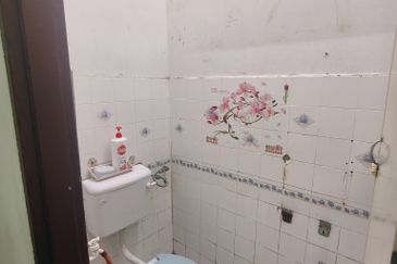 𝐑𝐔𝐌𝐀𝐇 𝐓𝐄𝐑𝐄𝐒 𝐒𝐄𝐓𝐈𝐍𝐆𝐊𝐀𝐓 𝐃𝐈 𝐓𝐀𝐌𝐀𝐍 𝐒𝐀𝐅𝐈𝐀𝐇 𝐌𝐔𝐑𝐍𝐈, 𝐏𝐀𝐃𝐀𝐍𝐆 𝐌𝐄𝐍𝐆𝐊𝐔𝐀𝐍𝐆, 𝐁𝐔𝐊𝐈𝐓 𝐏𝐀𝐘𝐎𝐍𝐆, 𝐓𝐑𝐆