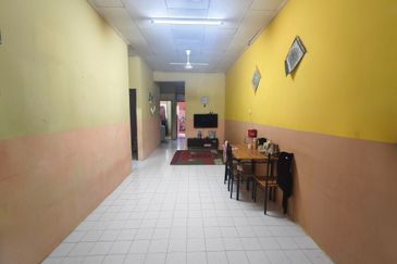 𝐑𝐔𝐌𝐀𝐇 𝐓𝐄𝐑𝐄𝐒 𝐒𝐄𝐓𝐈𝐍𝐆𝐊𝐀𝐓 𝐃𝐈 𝐓𝐀𝐌𝐀𝐍 𝐒𝐀𝐅𝐈𝐀𝐇 𝐌𝐔𝐑𝐍𝐈, 𝐏𝐀𝐃𝐀𝐍𝐆 𝐌𝐄𝐍𝐆𝐊𝐔𝐀𝐍𝐆, 𝐁𝐔𝐊𝐈𝐓 𝐏𝐀𝐘𝐎𝐍𝐆, 𝐓𝐑𝐆