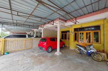 𝐑𝐔𝐌𝐀𝐇 𝐓𝐄𝐑𝐄𝐒 𝐒𝐄𝐓𝐈𝐍𝐆𝐊𝐀𝐓 𝐃𝐈 𝐓𝐀𝐌𝐀𝐍 𝐒𝐀𝐅𝐈𝐀𝐇 𝐌𝐔𝐑𝐍𝐈, 𝐏𝐀𝐃𝐀𝐍𝐆 𝐌𝐄𝐍𝐆𝐊𝐔𝐀𝐍𝐆, 𝐁𝐔𝐊𝐈𝐓 𝐏𝐀𝐘𝐎𝐍𝐆, 𝐓𝐑𝐆