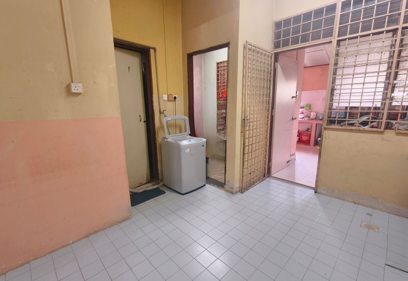 𝐑𝐔𝐌𝐀𝐇 𝐓𝐄𝐑𝐄𝐒 𝐒𝐄𝐓𝐈𝐍𝐆𝐊𝐀𝐓 𝐃𝐈 𝐓𝐀𝐌𝐀𝐍 𝐒𝐀𝐅𝐈𝐀𝐇 𝐌𝐔𝐑𝐍𝐈, 𝐏𝐀𝐃𝐀𝐍𝐆 𝐌𝐄𝐍𝐆𝐊𝐔𝐀𝐍𝐆, 𝐁𝐔𝐊𝐈𝐓 𝐏𝐀𝐘𝐎𝐍𝐆, 𝐓𝐑𝐆