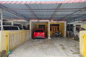 𝐑𝐔𝐌𝐀𝐇 𝐓𝐄𝐑𝐄𝐒 𝐒𝐄𝐓𝐈𝐍𝐆𝐊𝐀𝐓 𝐃𝐈 𝐓𝐀𝐌𝐀𝐍 𝐒𝐀𝐅𝐈𝐀𝐇 𝐌𝐔𝐑𝐍𝐈, 𝐏𝐀𝐃𝐀𝐍𝐆 𝐌𝐄𝐍𝐆𝐊𝐔𝐀𝐍𝐆, 𝐁𝐔𝐊𝐈𝐓 𝐏𝐀𝐘𝐎𝐍𝐆, 𝐓𝐑𝐆