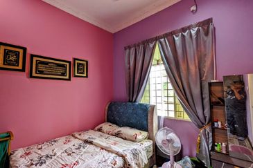 BANGLO SETINGKAT DI KG DURIAN BURUNG, KUALA TERENGGANU, TERENGGANU