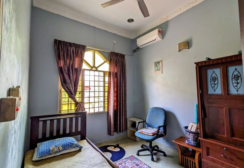 BANGLO SETINGKAT DI KG DURIAN BURUNG, KUALA TERENGGANU, TERENGGANU