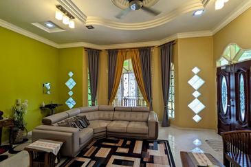 BANGLO SETINGKAT DI KG DURIAN BURUNG, KUALA TERENGGANU, TERENGGANU