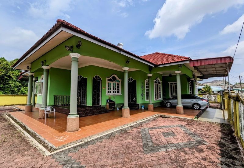 BANGLO SETINGKAT DI KG DURIAN BURUNG, KUALA TERENGGANU, TERENGGANU