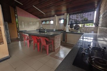 2 Unit Homestay Mewah & Berprestij berkonsepkan Bali di Tok Jembal, Terengganu