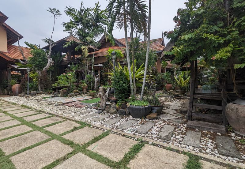 2 Unit Homestay Mewah & Berprestij berkonsepkan Bali di Tok Jembal, Terengganu