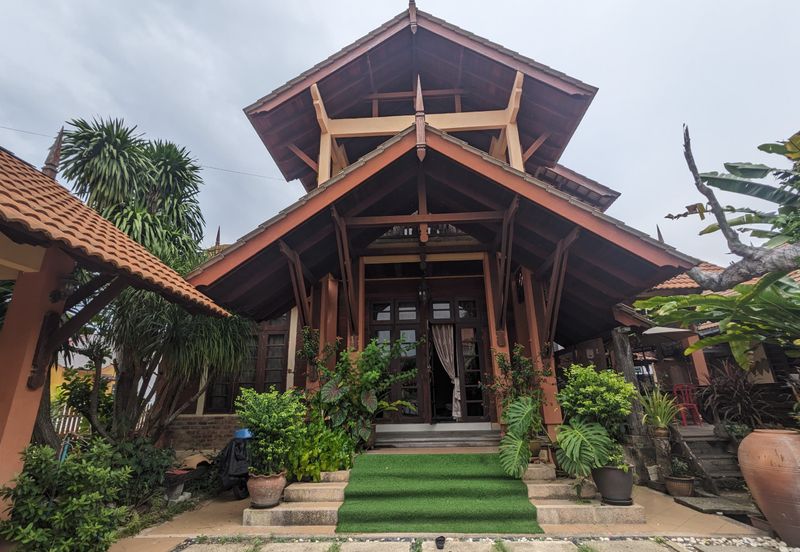 2 Unit Homestay Mewah & Berprestij berkonsepkan Bali di Tok Jembal, Terengganu