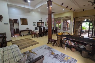 2 Unit Homestay Mewah & Berprestij berkonsepkan Bali di Tok Jembal, Terengganu