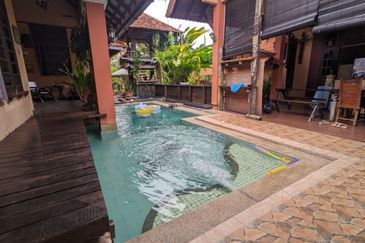 2 Unit Homestay Mewah & Berprestij berkonsepkan Bali di Tok Jembal, Terengganu