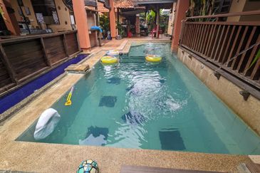 2 Unit Homestay Mewah & Berprestij berkonsepkan Bali di Tok Jembal, Terengganu