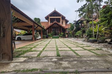 2 Unit Homestay Mewah & Berprestij berkonsepkan Bali di Tok Jembal, Terengganu