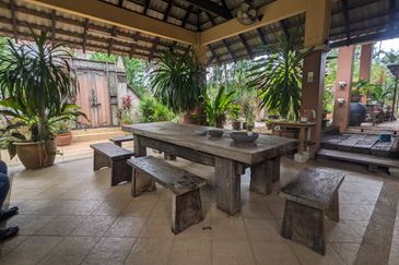 2 Unit Homestay Mewah & Berprestij berkonsepkan Bali di Tok Jembal, Terengganu