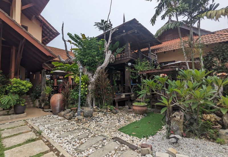2 Unit Homestay Mewah & Berprestij berkonsepkan Bali di Tok Jembal, Terengganu