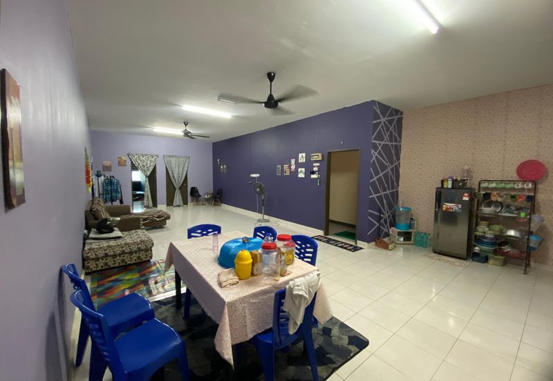 Shoplot 2 Tingkat di Padang Nenas, Gong Badak Berdekatan Bandar Baru Kuala Nerus, Terengganu