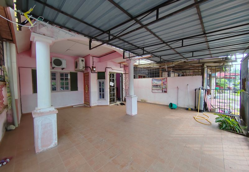 RUMAH TERES SETINGKAT DI TAMAN SAFIAH MURNI, PADANG MENGKUANG, BUKIT PAYONG TERENGGANU