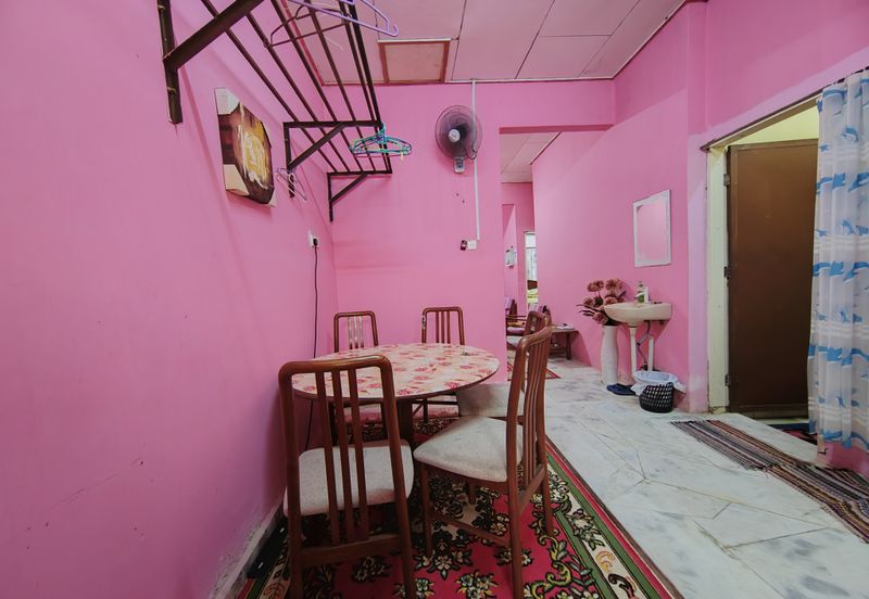 RUMAH TERES SETINGKAT DI TAMAN SAFIAH MURNI, PADANG MENGKUANG, BUKIT PAYONG TERENGGANU