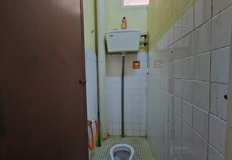 RUMAH TERES SETINGKAT DI TAMAN SAFIAH MURNI, PADANG MENGKUANG, BUKIT PAYONG TERENGGANU