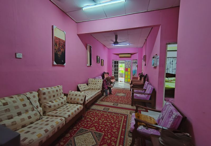 RUMAH TERES SETINGKAT DI TAMAN SAFIAH MURNI, PADANG MENGKUANG, BUKIT PAYONG TERENGGANU