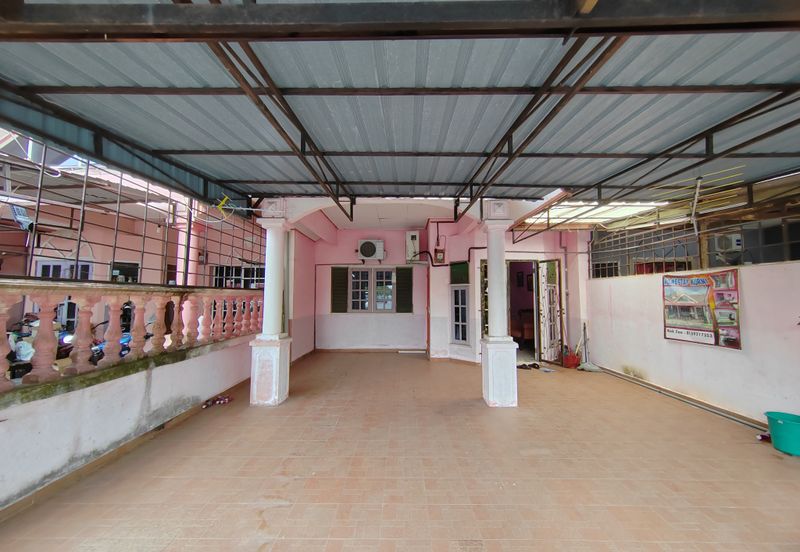 RUMAH TERES SETINGKAT DI TAMAN SAFIAH MURNI, PADANG MENGKUANG, BUKIT PAYONG TERENGGANU