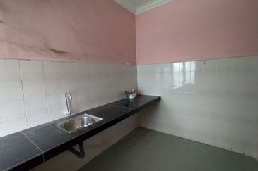 [𝐂𝐎𝐑𝐍𝐄𝐑 𝐋𝐎𝐓] 𝐑𝐮𝐦𝐚𝐡 𝐓𝐞𝐫𝐞𝐬 𝐒𝐞𝐭𝐢𝐧𝐠𝐤𝐚𝐭 𝐝𝐢 𝐓𝐚𝐦𝐚𝐧 𝐀𝐥 𝐀𝐦𝐢𝐧, 𝐁𝐮𝐤𝐢𝐭 𝐏𝐚𝐲𝐨𝐧𝐠, 𝐓𝐞𝐫𝐞𝐧𝐠𝐠𝐚𝐧𝐮