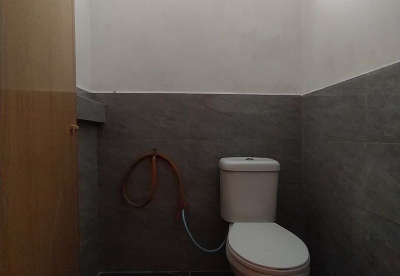 [𝐂𝐎𝐑𝐍𝐄𝐑 𝐋𝐎𝐓] 𝐑𝐮𝐦𝐚𝐡 𝐓𝐞𝐫𝐞𝐬 𝐒𝐞𝐭𝐢𝐧𝐠𝐤𝐚𝐭 𝐝𝐢 𝐓𝐚𝐦𝐚𝐧 𝐀𝐥 𝐀𝐦𝐢𝐧, 𝐁𝐮𝐤𝐢𝐭 𝐏𝐚𝐲𝐨𝐧𝐠, 𝐓𝐞𝐫𝐞𝐧𝐠𝐠𝐚𝐧𝐮