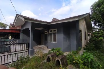 [𝐂𝐎𝐑𝐍𝐄𝐑 𝐋𝐎𝐓] 𝐑𝐮𝐦𝐚𝐡 𝐓𝐞𝐫𝐞𝐬 𝐒𝐞𝐭𝐢𝐧𝐠𝐤𝐚𝐭 𝐝𝐢 𝐓𝐚𝐦𝐚𝐧 𝐀𝐥 𝐀𝐦𝐢𝐧, 𝐁𝐮𝐤𝐢𝐭 𝐏𝐚𝐲𝐨𝐧𝐠, 𝐓𝐞𝐫𝐞𝐧𝐠𝐠𝐚𝐧𝐮