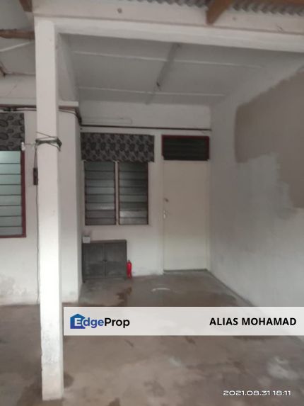 Rumah Teres Setingkat di Taman Desa Jaya, Gong Pak Damak, Kuala Nerus TRG Berdekatan MYDIN Gong Badak, Terengganu, 