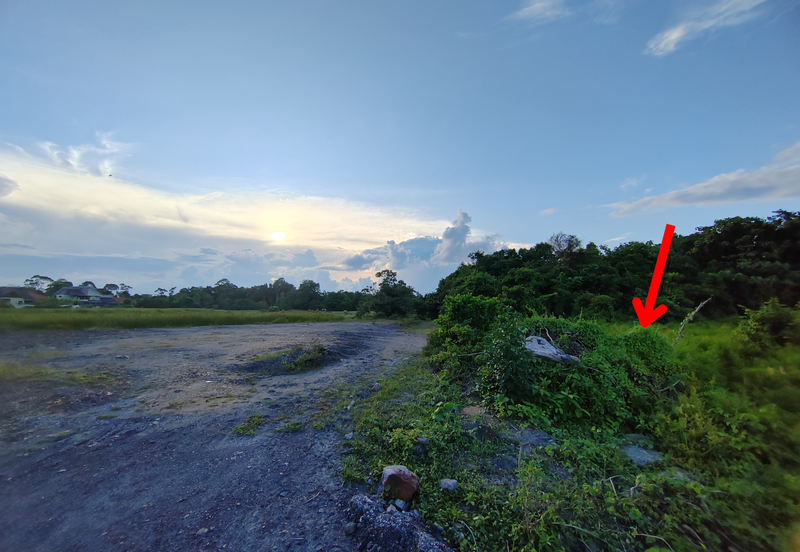 𝐋𝐨𝐭 𝐁𝐚𝐧𝐠𝐥𝐨 𝐒𝐚𝐢𝐳 𝟓𝟓𝟑𝐦² &  𝐒𝐞𝐩𝐚𝐬𝐚𝐧𝐠 𝐋𝐨𝐭 𝐒𝐞𝐦𝐢-𝐃 𝐬𝐚𝐢𝐳 𝟐𝟖𝟐𝐦² 𝐝𝐢 𝐊𝐠. 𝐒𝐮𝐫𝐚𝐮 𝐇𝐣. 𝐌𝐚𝐭 𝐙𝐢𝐧, 