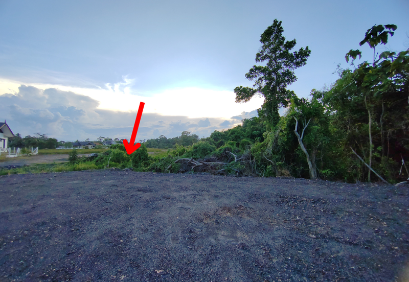 𝐋𝐨𝐭 𝐁𝐚𝐧𝐠𝐥𝐨 𝐒𝐚𝐢𝐳 𝟓𝟓𝟑𝐦² &  𝐒𝐞𝐩𝐚𝐬𝐚𝐧𝐠 𝐋𝐨𝐭 𝐒𝐞𝐦𝐢-𝐃 𝐬𝐚𝐢𝐳 𝟐𝟖𝟐𝐦² 𝐝𝐢 𝐊𝐠. 𝐒𝐮𝐫𝐚𝐮 𝐇𝐣. 𝐌𝐚𝐭 𝐙𝐢𝐧, 