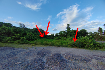 𝐋𝐨𝐭 𝐁𝐚𝐧𝐠𝐥𝐨 𝐒𝐚𝐢𝐳 𝟓𝟓𝟑𝐦² &  𝐒𝐞𝐩𝐚𝐬𝐚𝐧𝐠 𝐋𝐨𝐭 𝐒𝐞𝐦𝐢-𝐃 𝐬𝐚𝐢𝐳 𝟐𝟖𝟐𝐦² 𝐝𝐢 𝐊𝐠. 𝐒𝐮𝐫𝐚𝐮 𝐇𝐣. 𝐌𝐚𝐭 𝐙𝐢𝐧, 