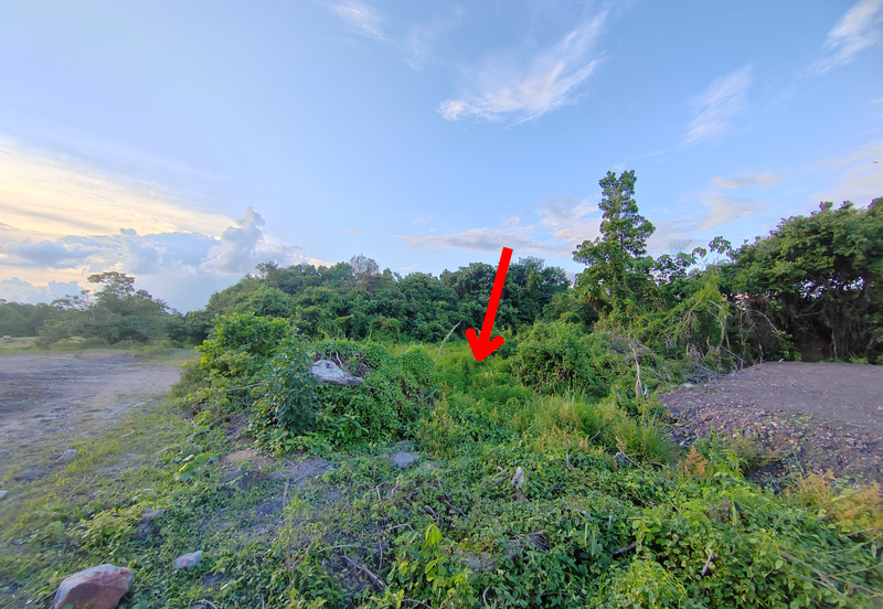 𝐋𝐨𝐭 𝐁𝐚𝐧𝐠𝐥𝐨 𝐒𝐚𝐢𝐳 𝟓𝟓𝟑𝐦² &  𝐒𝐞𝐩𝐚𝐬𝐚𝐧𝐠 𝐋𝐨𝐭 𝐒𝐞𝐦𝐢-𝐃 𝐬𝐚𝐢𝐳 𝟐𝟖𝟐𝐦² 𝐝𝐢 𝐊𝐠. 𝐒𝐮𝐫𝐚𝐮 𝐇𝐣. 𝐌𝐚𝐭 𝐙𝐢𝐧, 