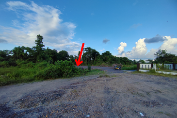 𝐋𝐨𝐭 𝐁𝐚𝐧𝐠𝐥𝐨 𝐒𝐚𝐢𝐳 𝟓𝟓𝟑𝐦² &  𝐒𝐞𝐩𝐚𝐬𝐚𝐧𝐠 𝐋𝐨𝐭 𝐒𝐞𝐦𝐢-𝐃 𝐬𝐚𝐢𝐳 𝟐𝟖𝟐𝐦² 𝐝𝐢 𝐊𝐠. 𝐒𝐮𝐫𝐚𝐮 𝐇𝐣. 𝐌𝐚𝐭 𝐙𝐢𝐧, 