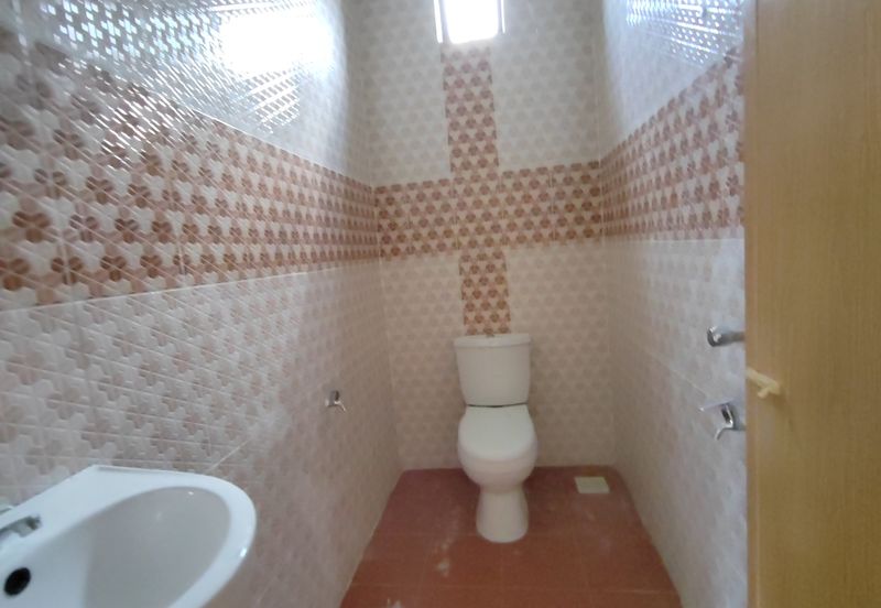 𝐑𝐔𝐌𝐀𝐇 𝐒𝐄𝐌𝐈-𝐃 𝟐 𝐓𝐈𝐍𝐆𝐊𝐀𝐓 𝐃𝐈 𝐊𝐆. 𝐏𝐀𝐃𝐀𝐍𝐆 𝐍𝐄𝐍𝐀𝐒 𝐁𝐄𝐑𝐃𝐄𝐊𝐀𝐓𝐀𝐍 𝐁𝐀𝐍𝐃𝐀𝐑 𝐁𝐀𝐑𝐔 𝐊𝐔𝐀𝐋𝐀 𝐍𝐄𝐑𝐔𝐒